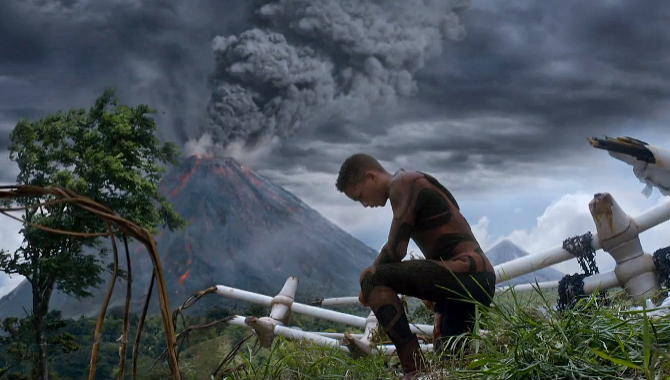 clips and trailers: After Earth (2013)